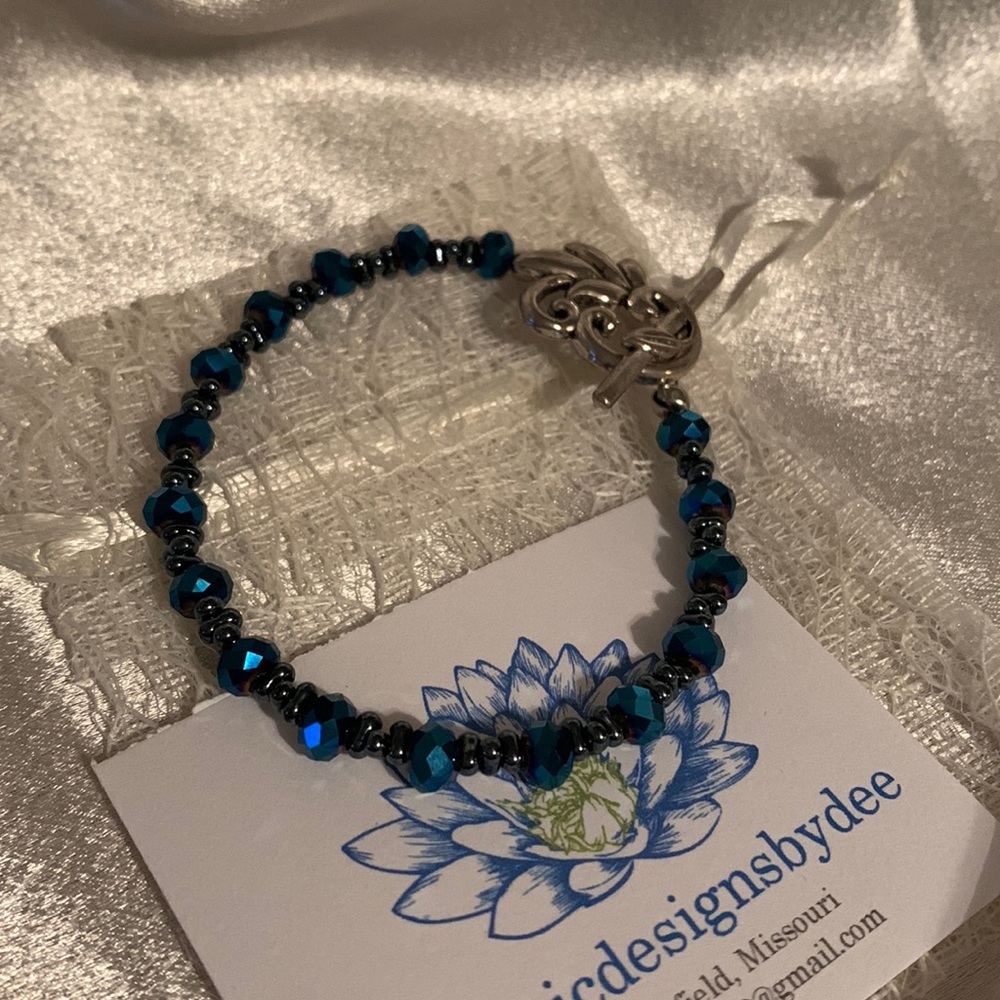 Gorgeous crystal bracelet